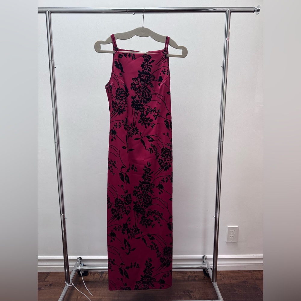 Vintage Floral Sleeveless Maxi Dress
